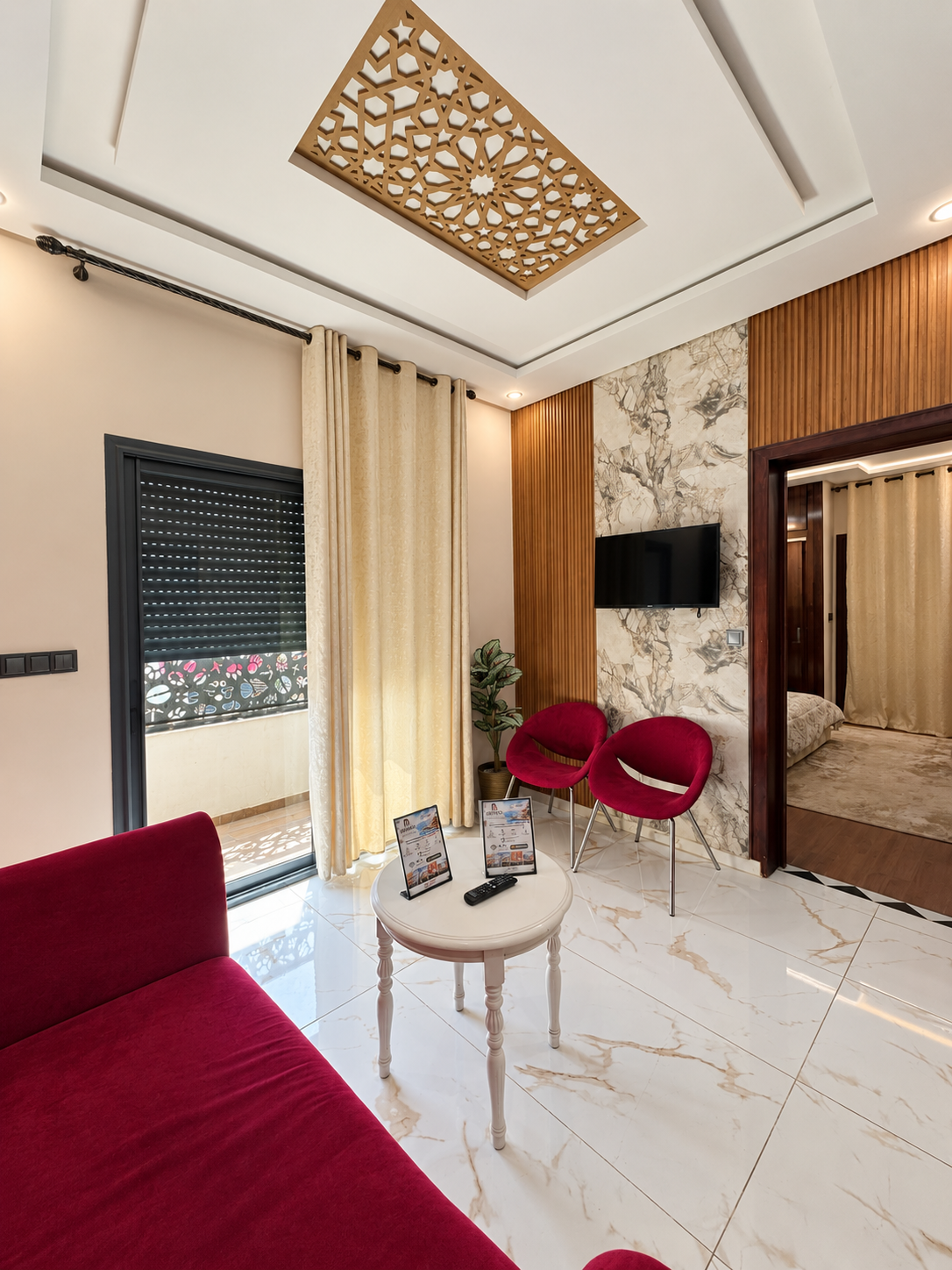Królewski Marokański Salon – Apartament z 2 sypialniami w Agadirze