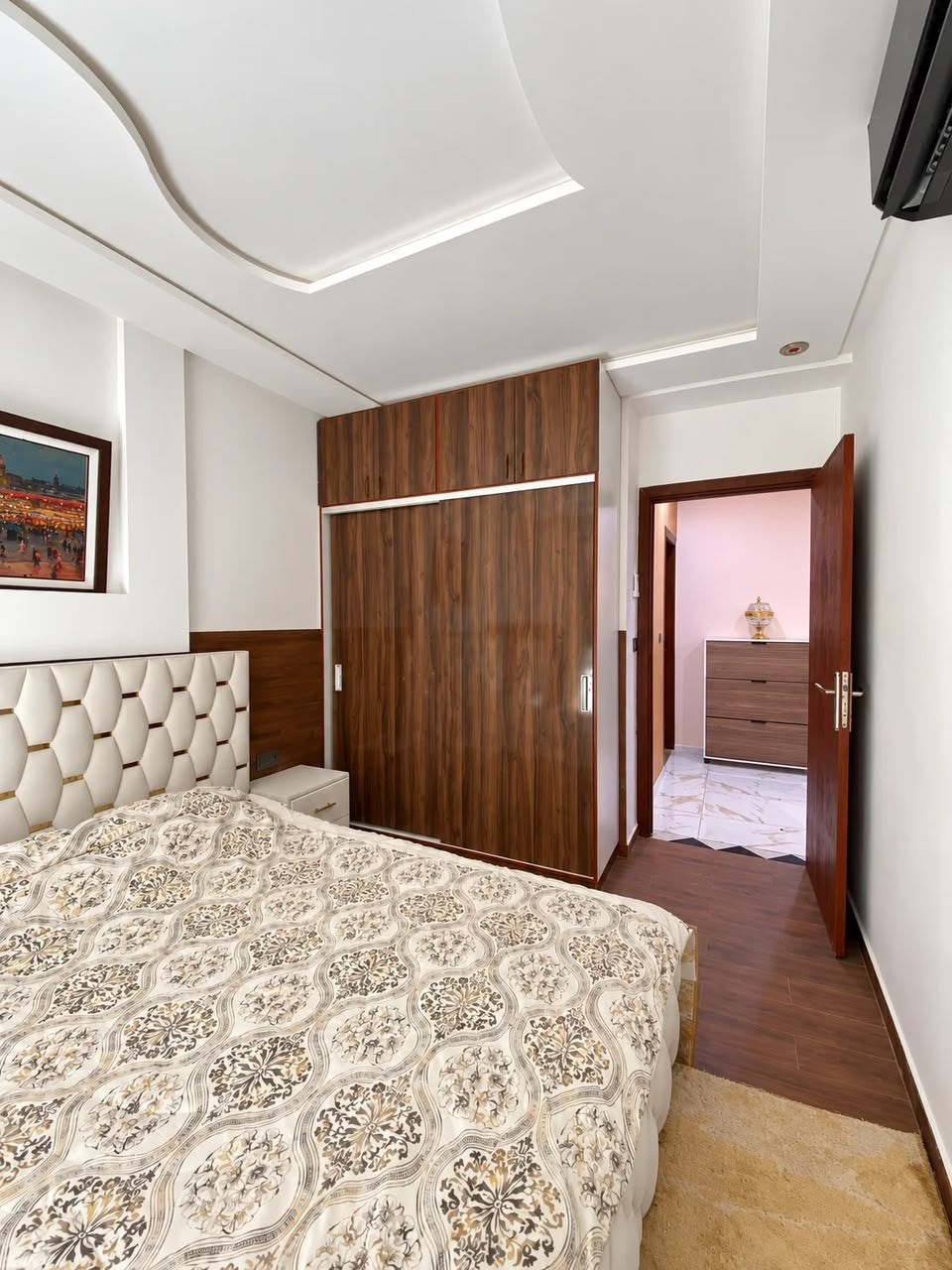 Double bedroom with fitted wardrobe