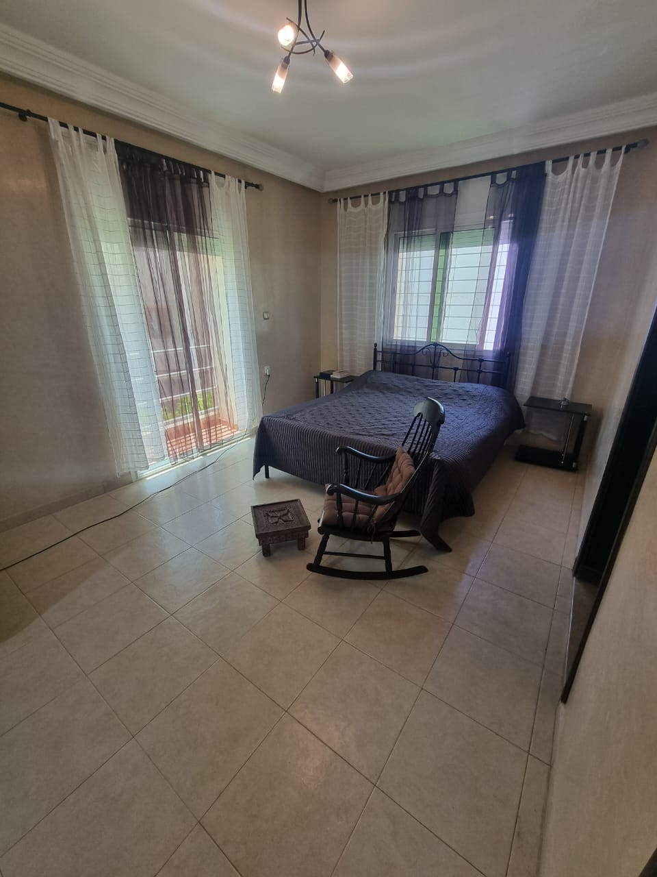 Room with balcony doors — Dakhla Bloc F1 villa, Agadir