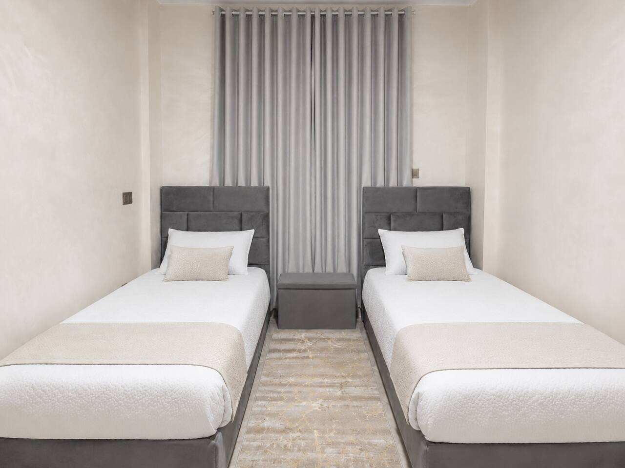 Hay Mohammadi two-bedroom apartment with terrace access — photo 8