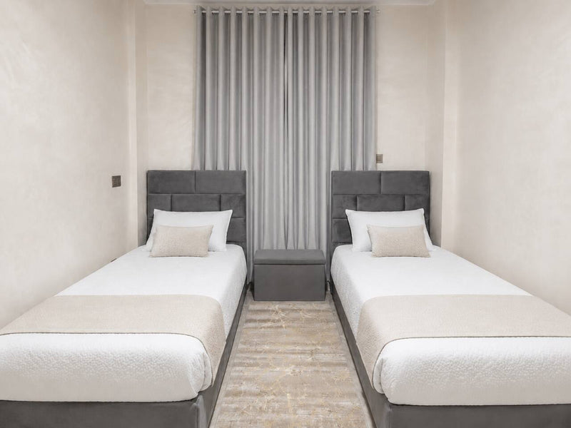 Hay Mohammadi two-bedroom apartment with terrace access — photo 8