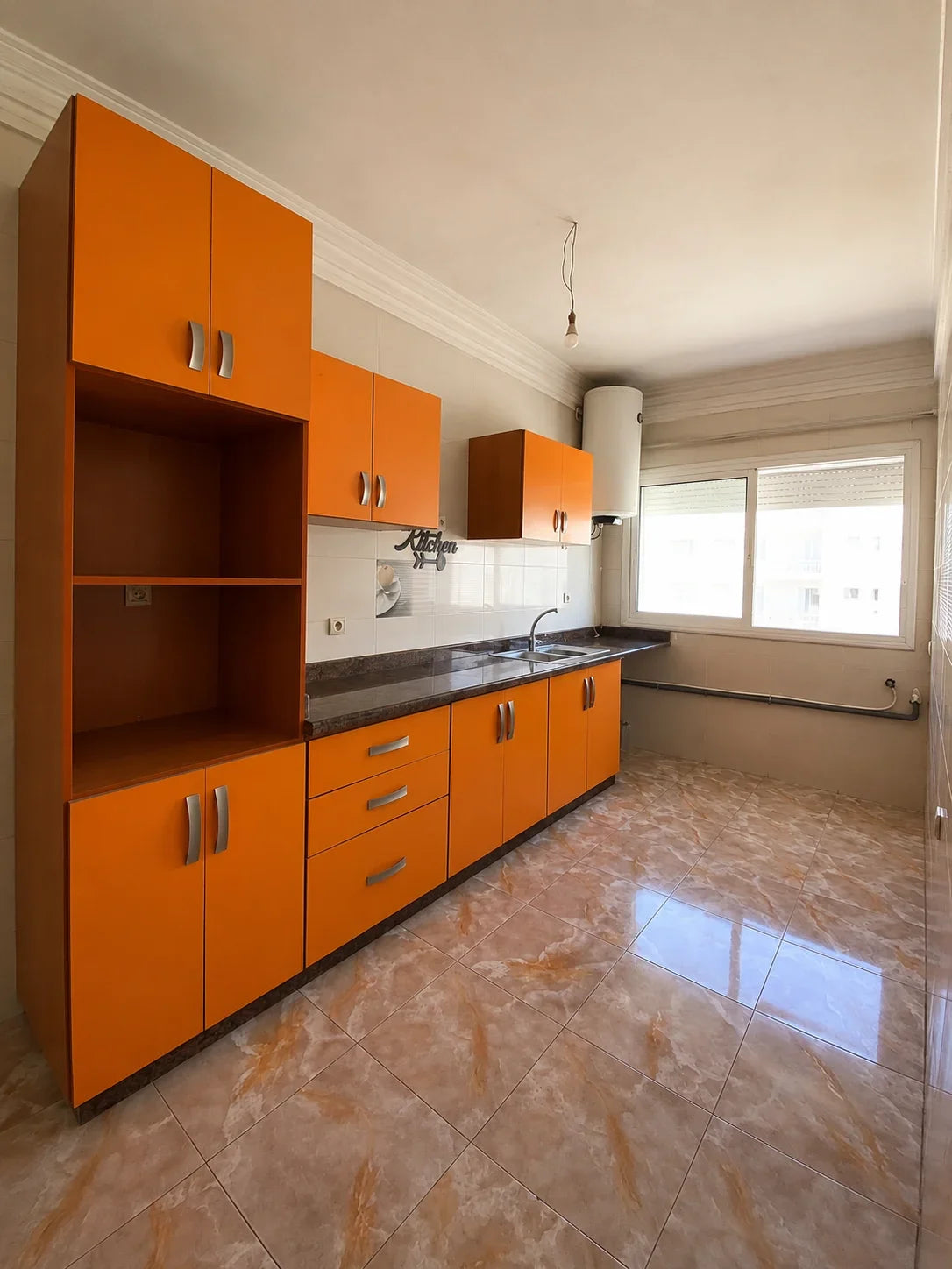 Three-bedroom family apartment for sale in Hay El Houda, Agadir — property view 2