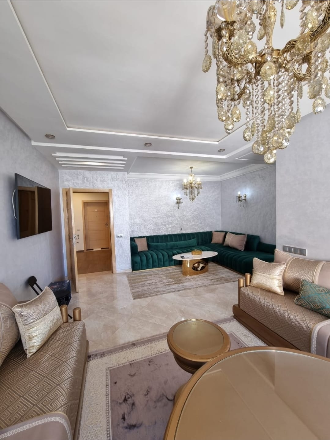 Open living and dining space — Résidence Elkatani, Les Jardins d’Agadir, 79 m²