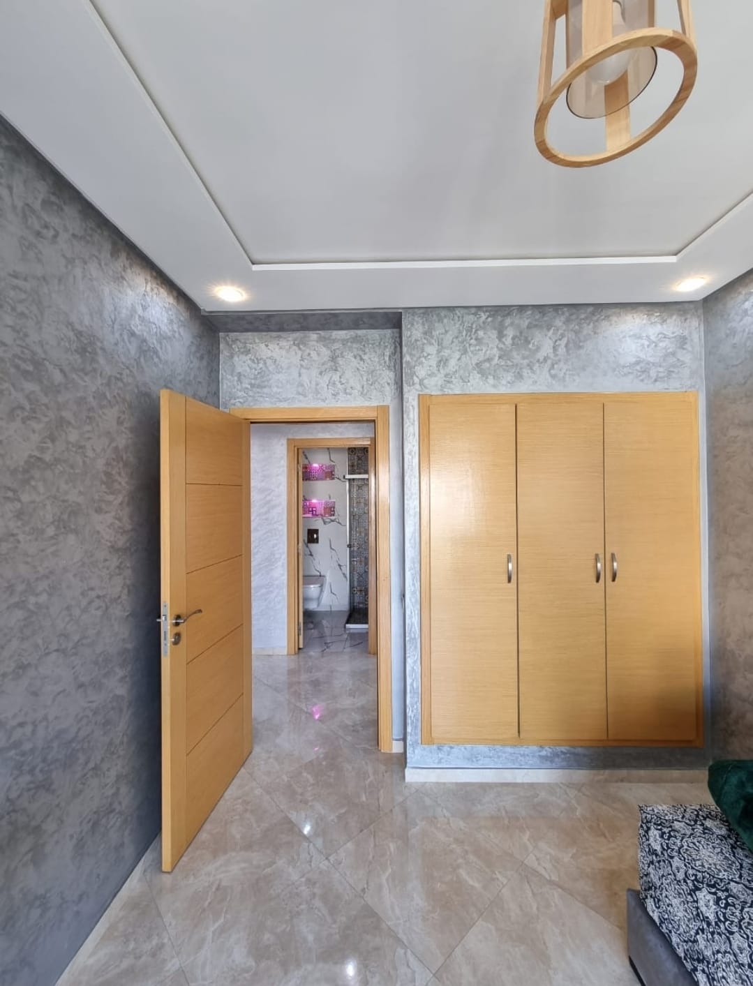 Bedroom and wardrobe — Résidence Elkatani, Les Jardins d’Agadir, 79 m²