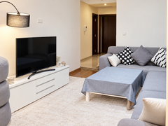 Salon rodzinny z telewizorem — Apartament ogrodowy z 4 sypialniami na sprzedaż w Haut Founty, Agadir